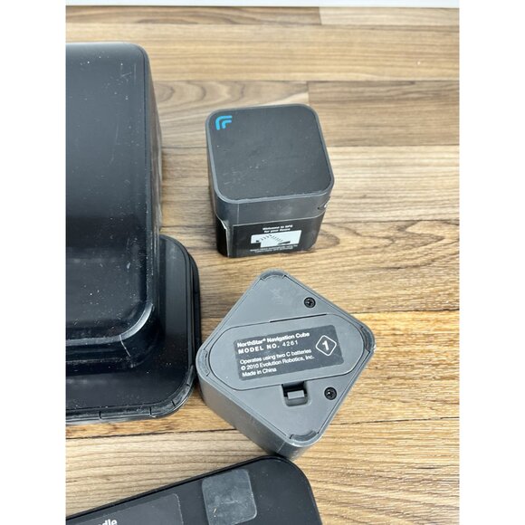 iRobot Braava 380 Floor Mopping Sweeping Robot w/ Charger Base & Northstar Cubes - Picture 10 of 15